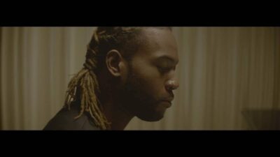 Kylie Jenner & PARTYNEXTDOOR share a kiss in 