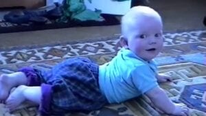 Ed Sheeran - Photograph (Official Music Video)