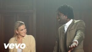 Wretch 32 premieres visuals for 