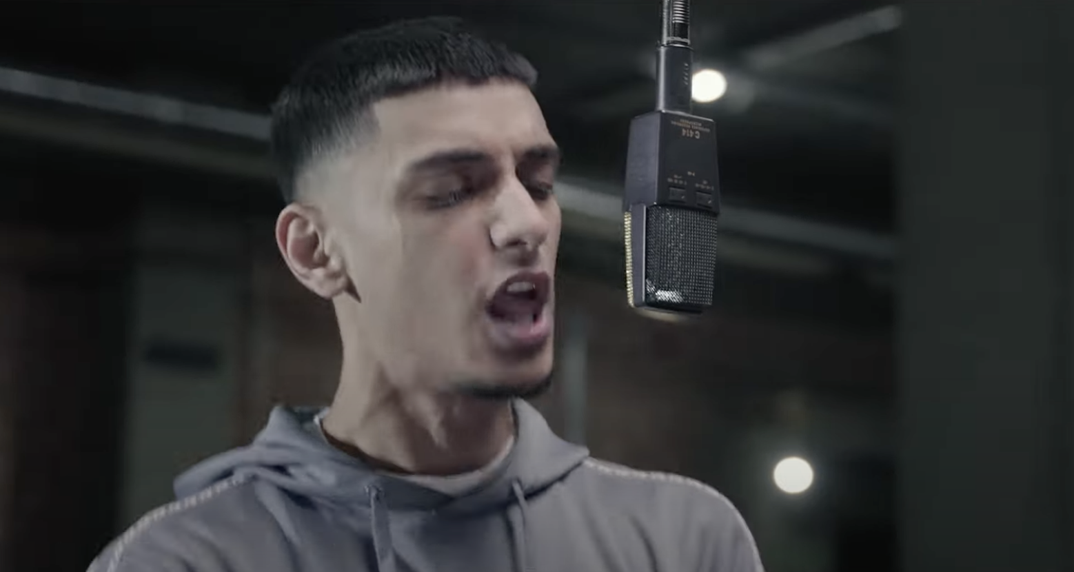 Premiere Billy Khan Comes Through With Lively 'One Mic' Freestyle