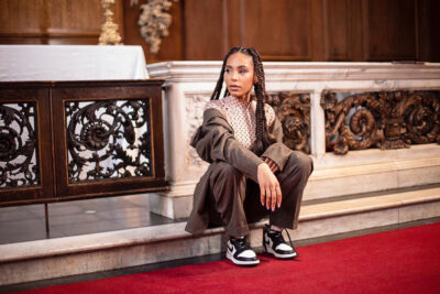 Lyne Nsongo showcases her strong vocals on 