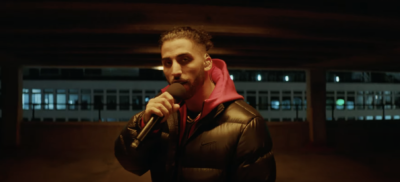 Watch B Young Deliver Smooth Live Performance Of 