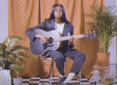Cat Burns Delivers Video For Heartfelt Track 