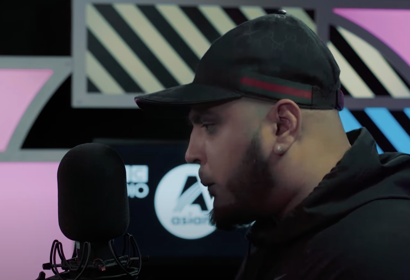 G Bugz Comes Through With New 'Hype On The Mic' Freestyle - GRM Daily