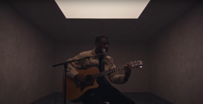 Samm Henshaw Comes Through With Soulful Acoustic Rendition Of “Grow”
