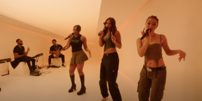 FLO Perform Their Big Hit 