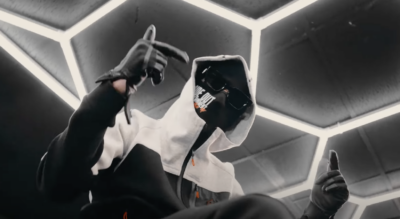 Booter Bee comes through with energy in 