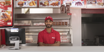 Amelia Takes Some Of The Cast Of Chicken Run On a Chicken Shop Date In Brand New Episode