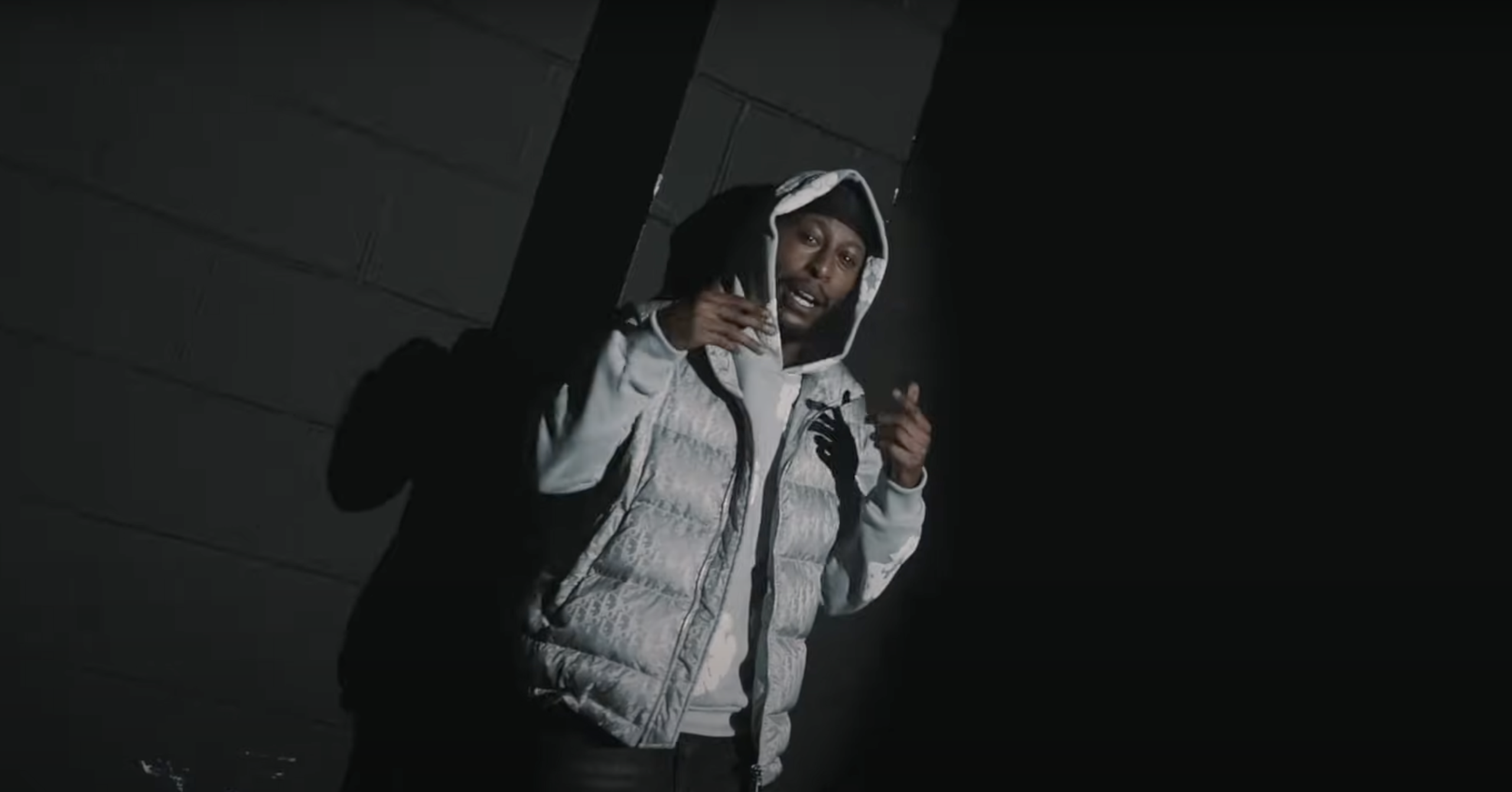 PREMIERE: Sleeks returns with 